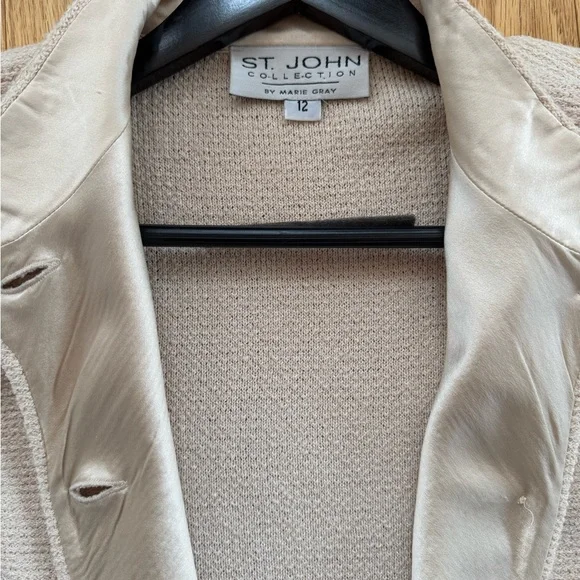 St. John Suit Set - Skirt and Blazer - Picture 4 of 9